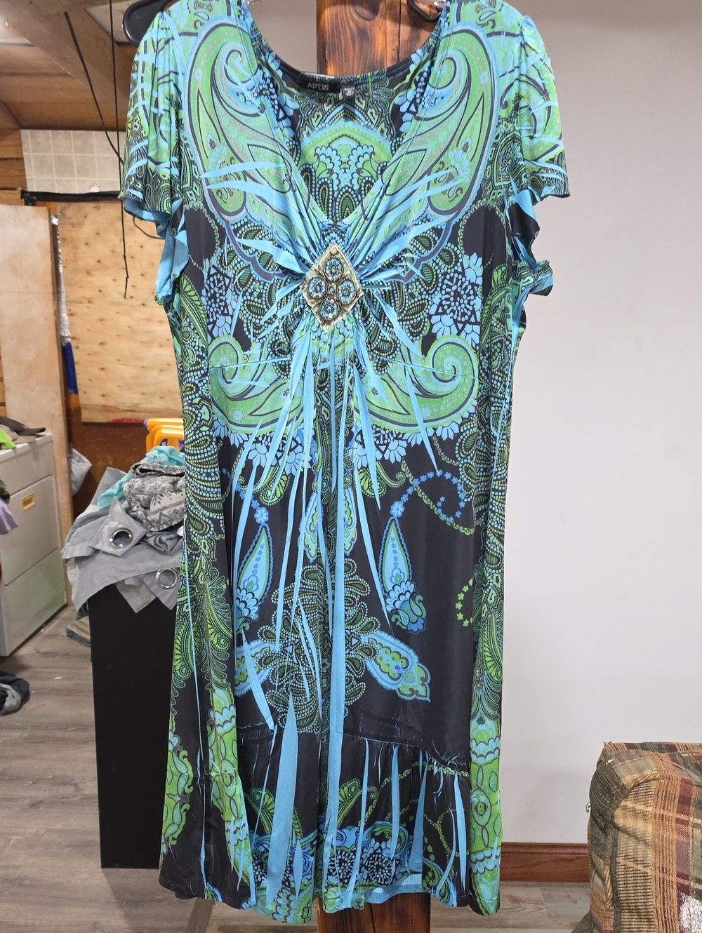 Apt. 9 Green and Blue Paisley Print Top